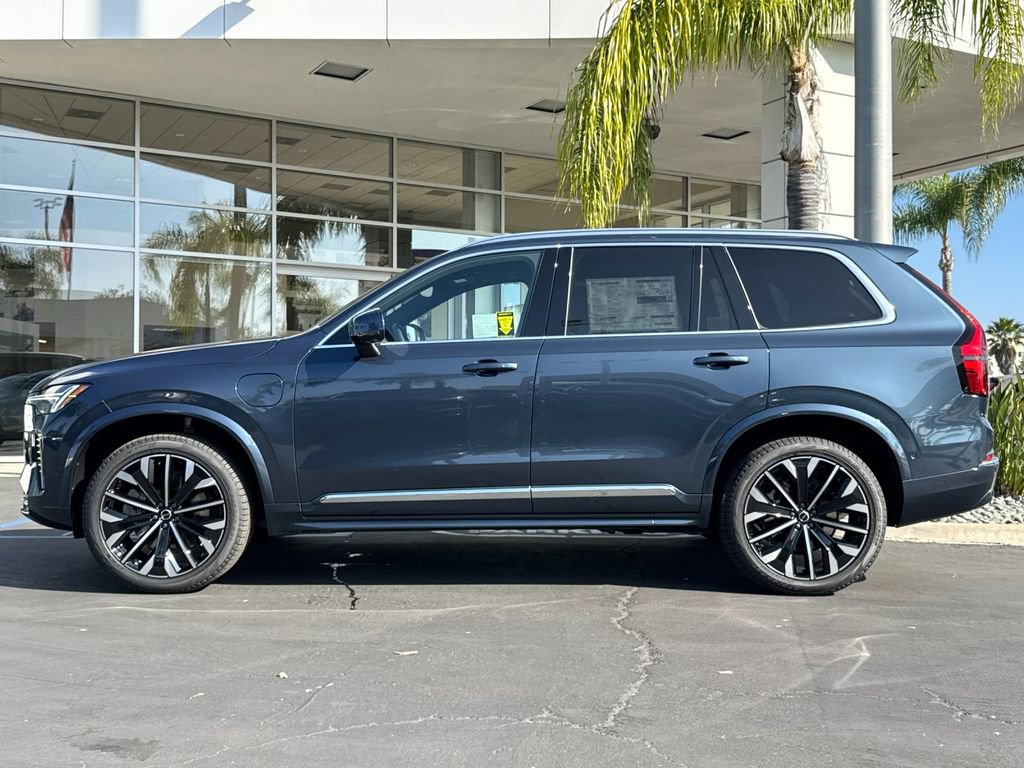 New 2026 Volvo XC90 T8 Plus image 2
