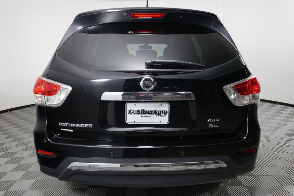 Used 2014 Nissan Pathfinder SL image 3
