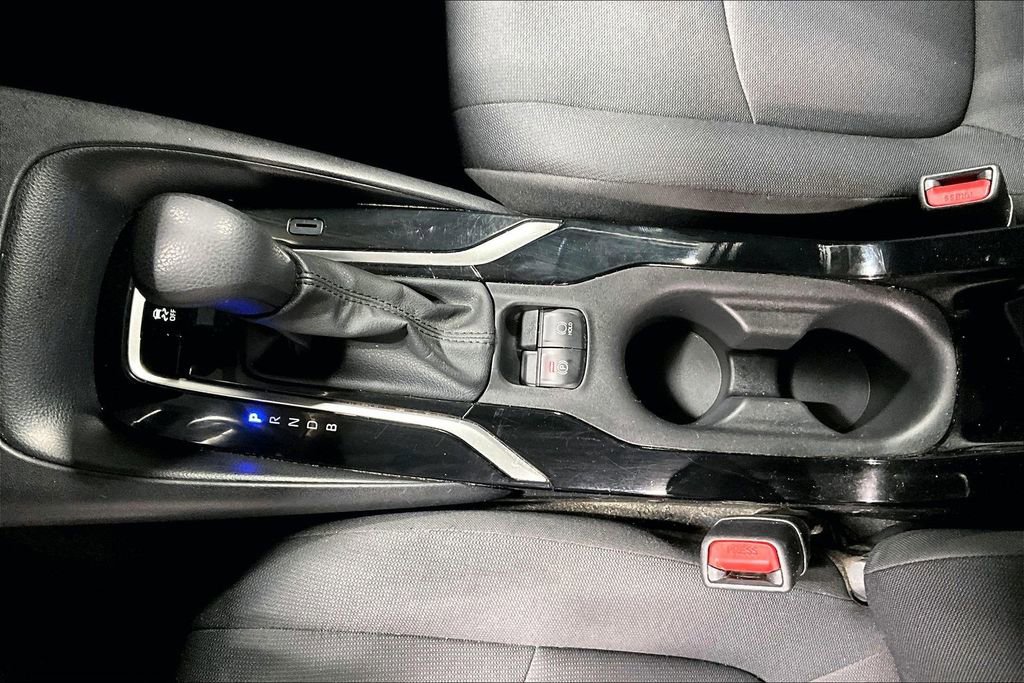 Used 2022 Toyota Corolla LE image 17