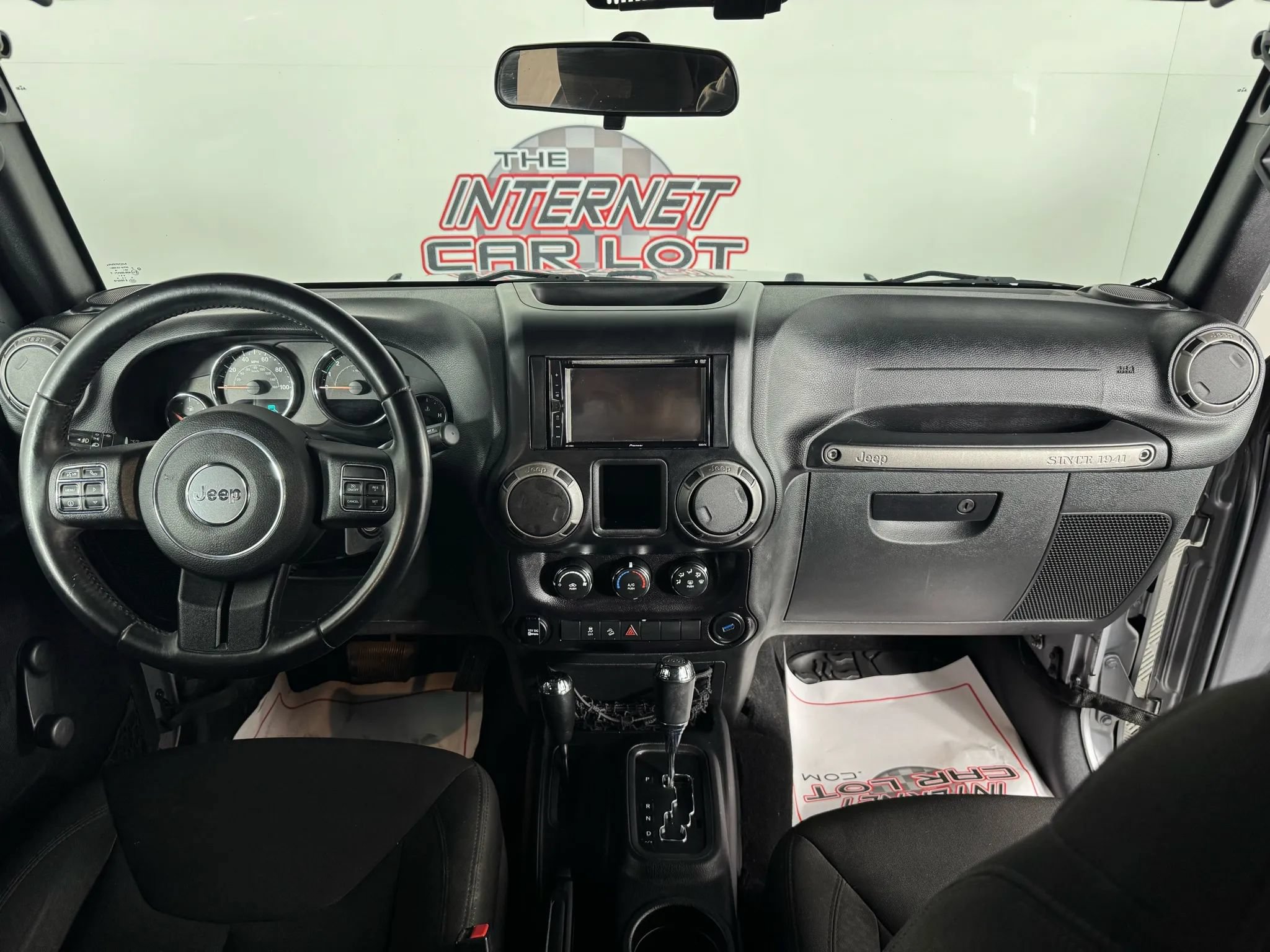 Used 2015 Jeep Wrangler Sport AWD/4WD image 11