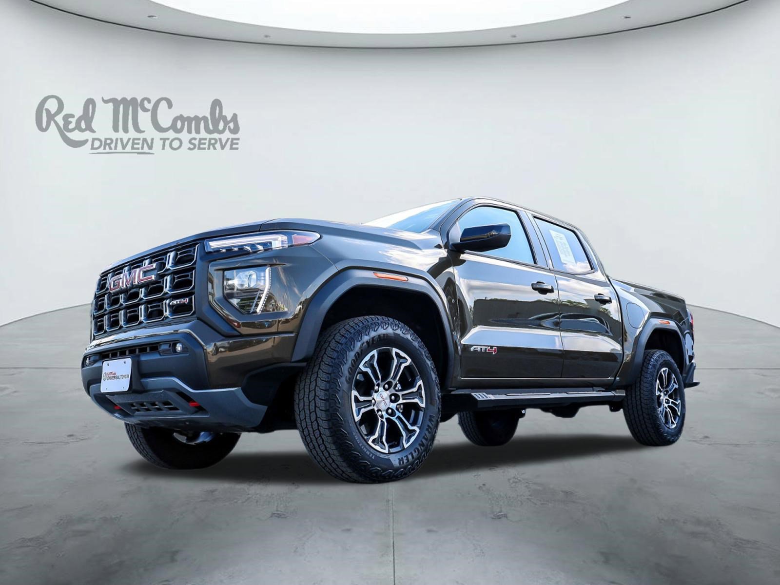 Used 2025 GMC Canyon AT4 w/ AT4 Premium Package image 1