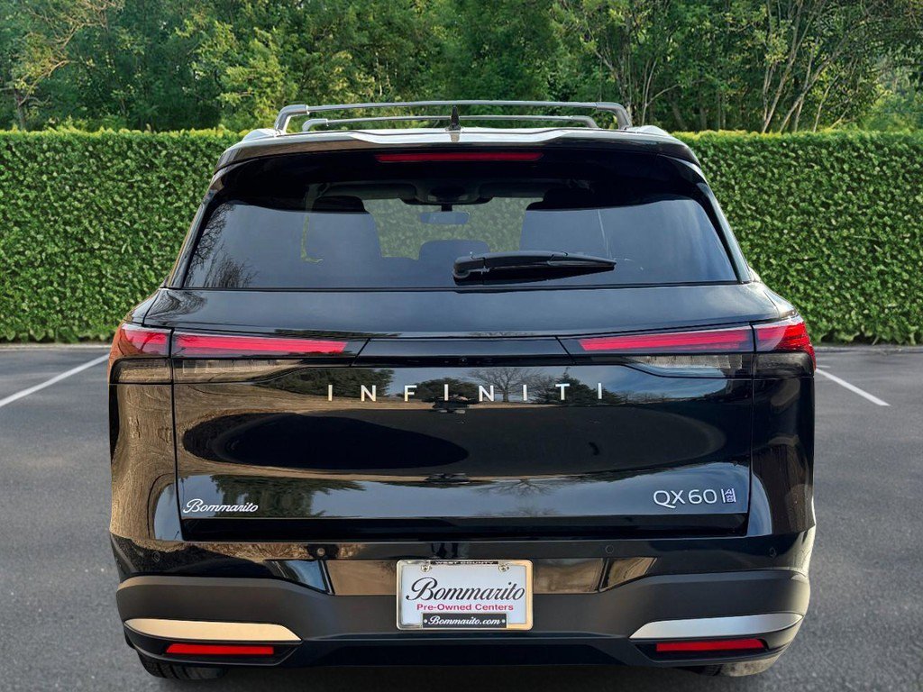Used 2026 INFINITI QX60 Luxe w/ Family Package image 8
