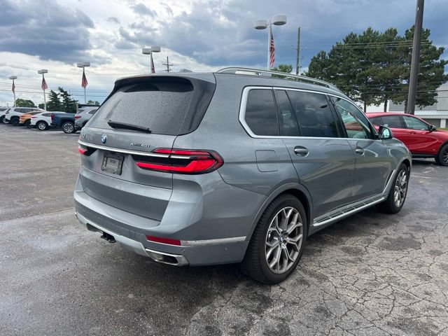 Used 2024 BMW X7 xDrive40i w/ Premium Package AWD/4WD image 5