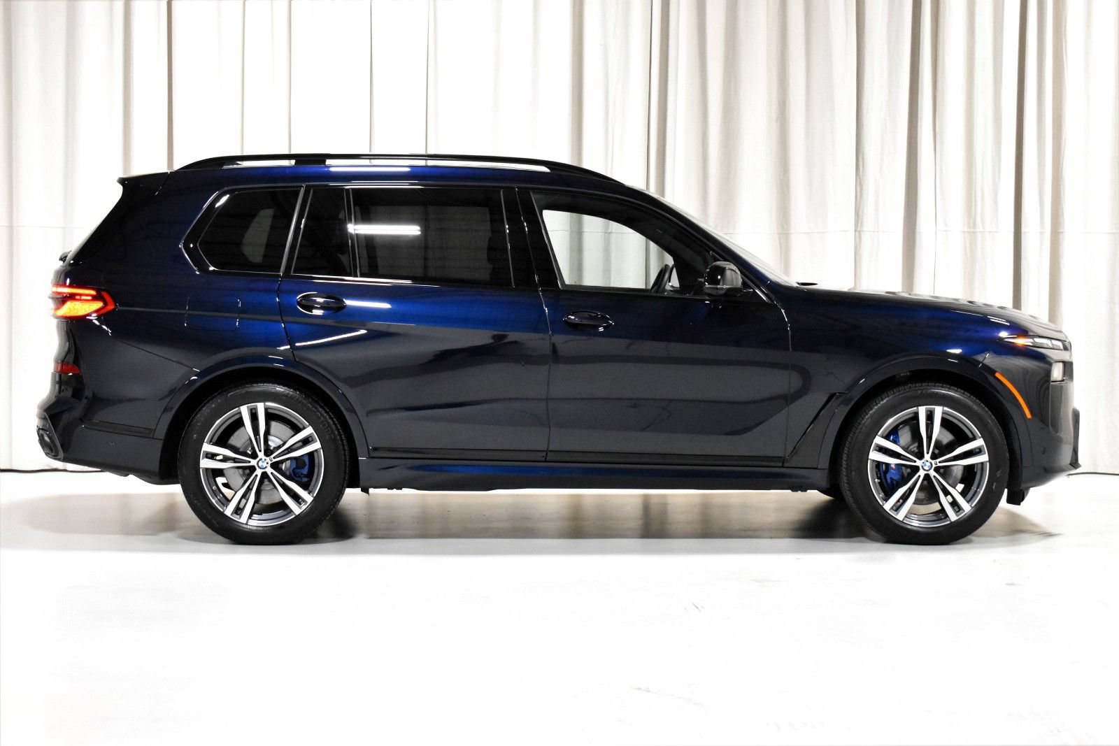 Used 2026 BMW X7 M60i AWD/4WD image 4