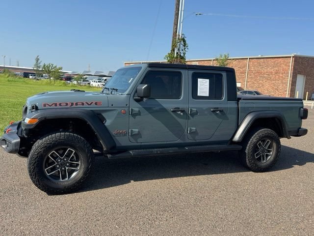 Certified 2024 Jeep Gladiator Mojave w/ Technology Group AWD/4WD image 3