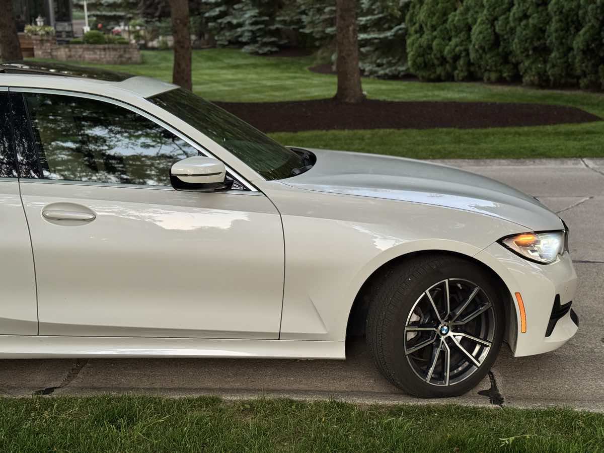 Used 2020 BMW 330i xDrive Sedan w/ Driving Assistance Package AWD/4WD image 3