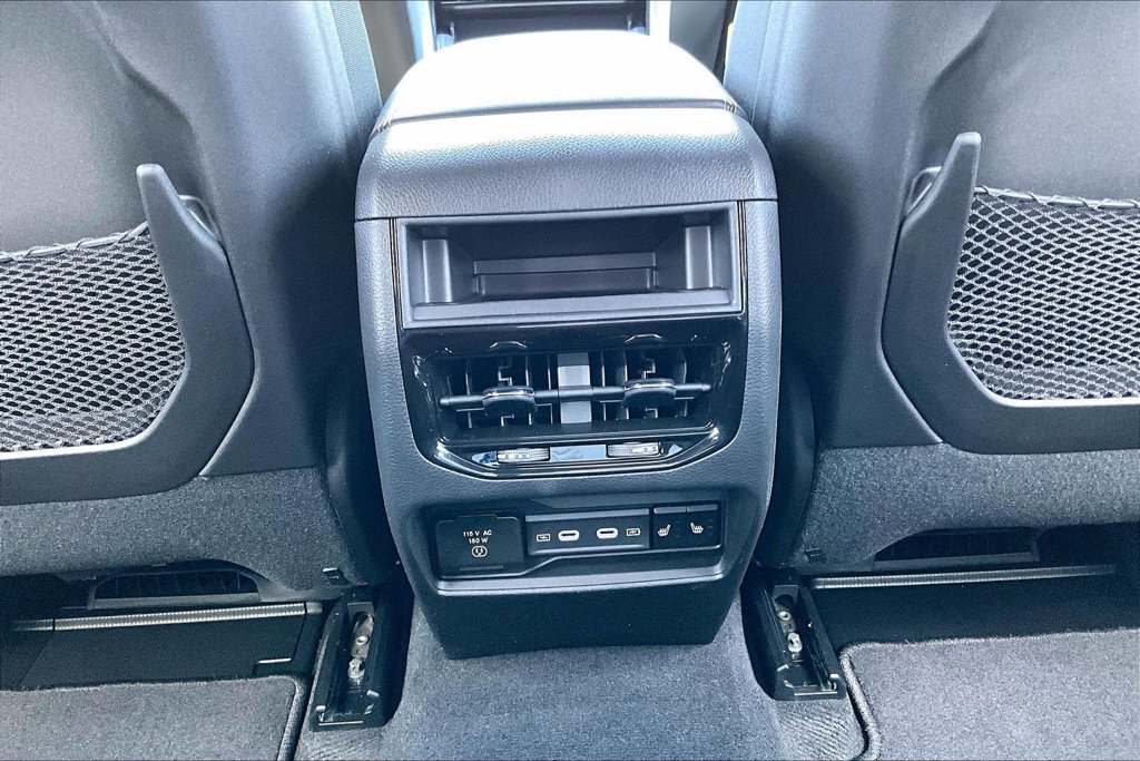 New 2026 Jeep Grand Cherokee Limited w/ Limited Altitude Package AWD/4WD image 20