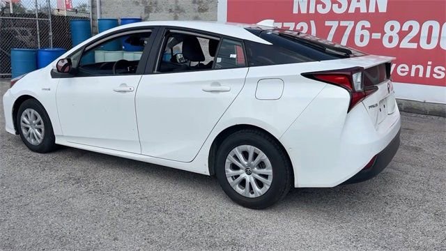 Used 2022 Toyota Prius LE image 4