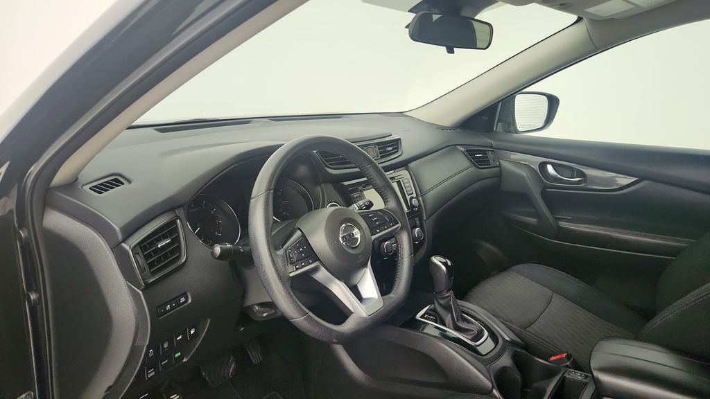 Used 2019 Nissan Rogue SV AWD/4WD image 14