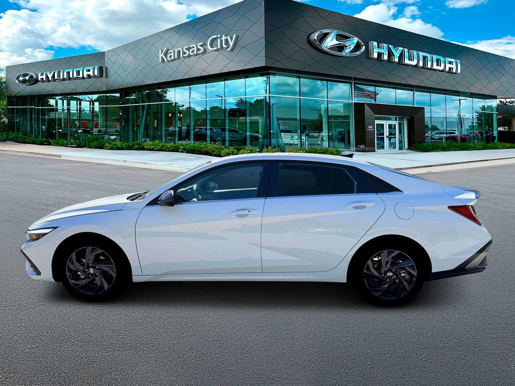 New 2026 Hyundai Elantra SEL Sport Premium FWD image 3