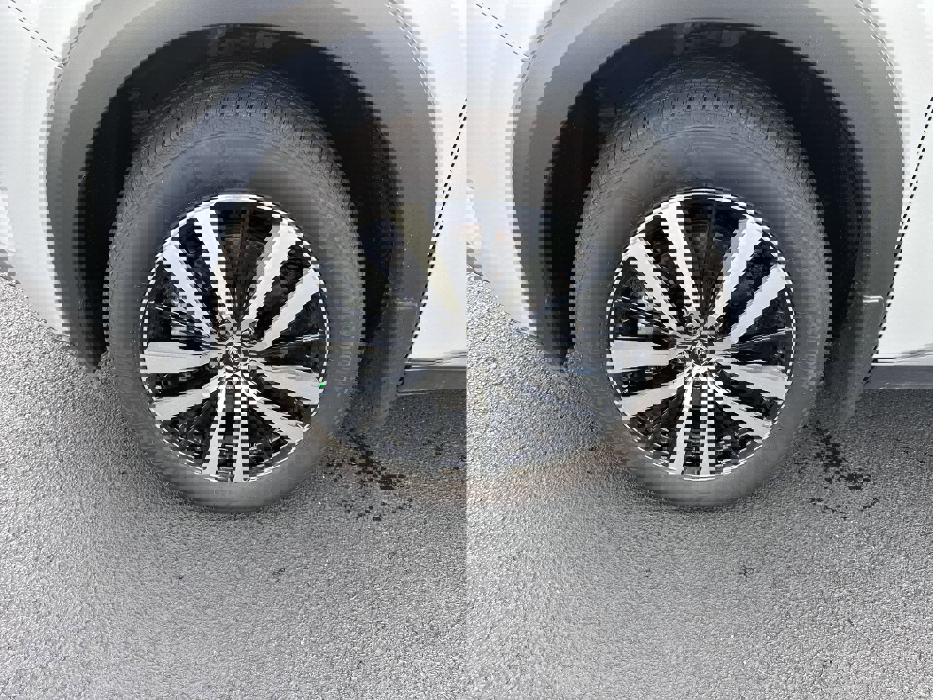 Used 2023 Nissan Pathfinder Platinum image 10