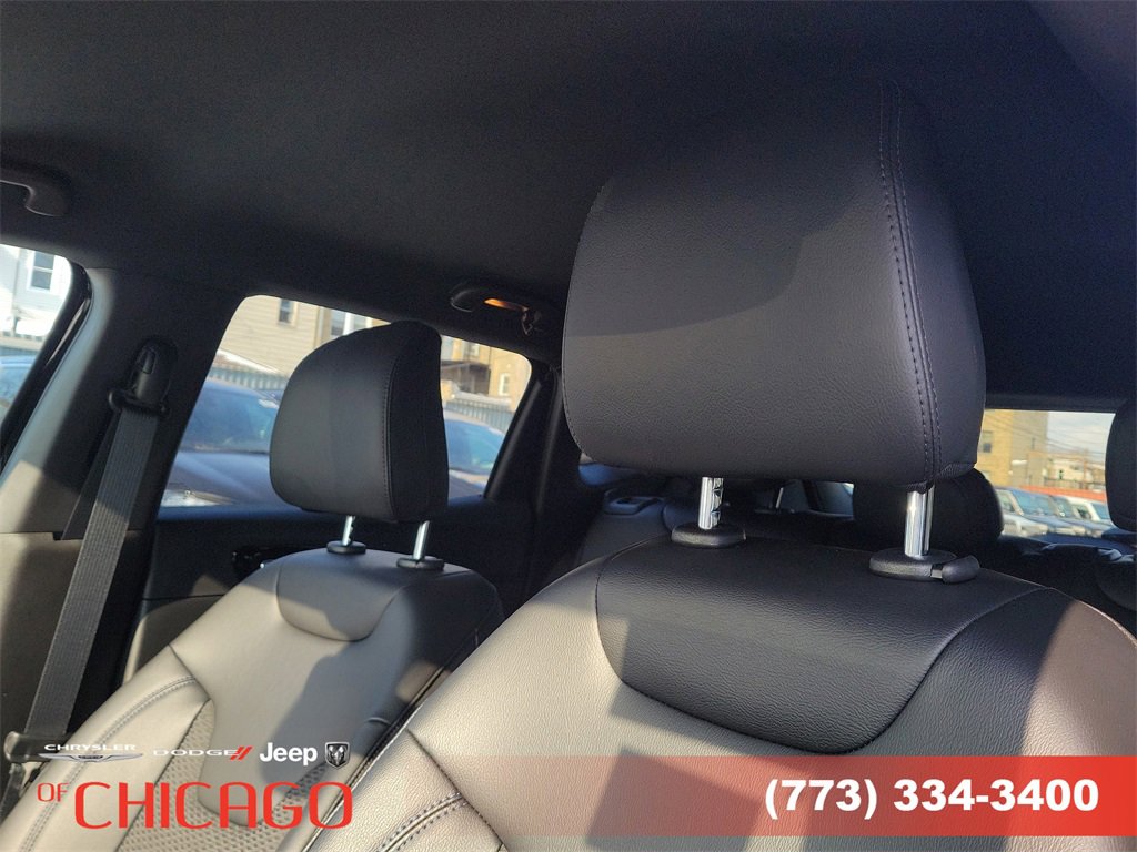 New 2026 Jeep Compass Latitude image 17