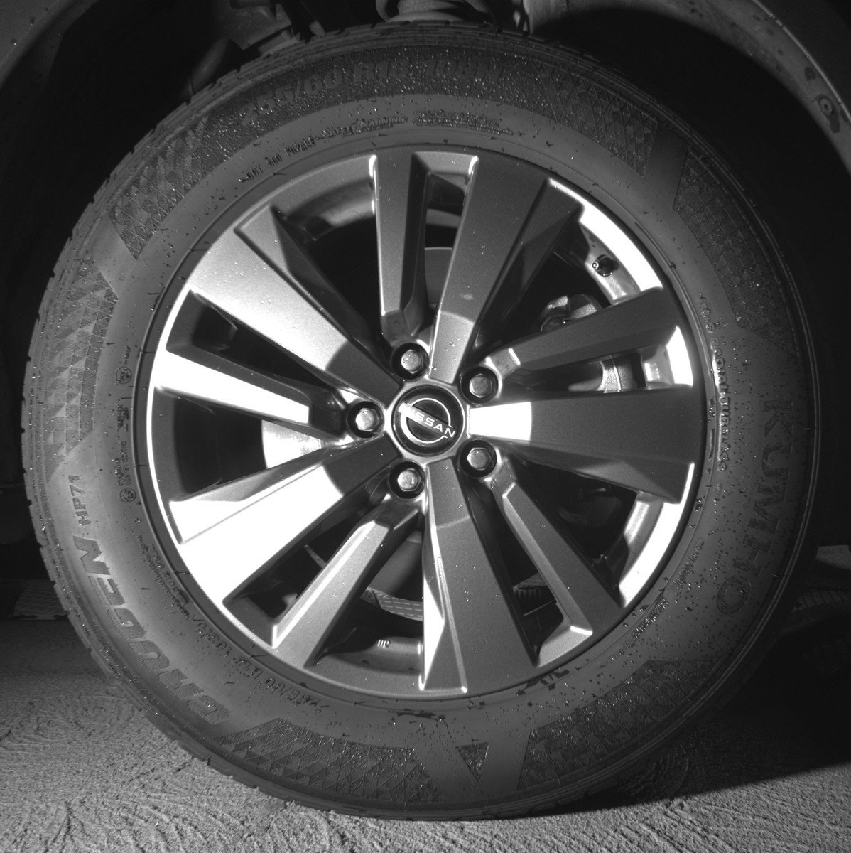 Used 2025 Nissan Pathfinder SV FWD image 13