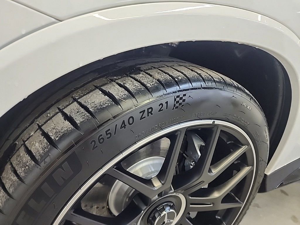 New 2025 Mercedes-Benz GLC 63 AMG S image 28