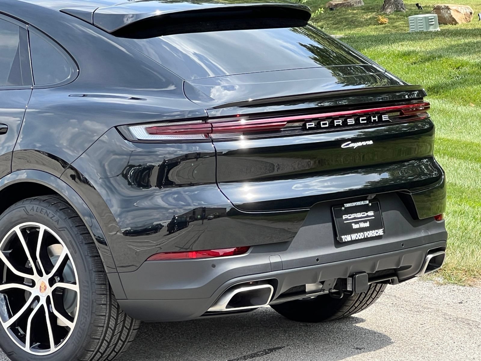 New 2026 Porsche Cayenne Coupe AWD/4WD image 10