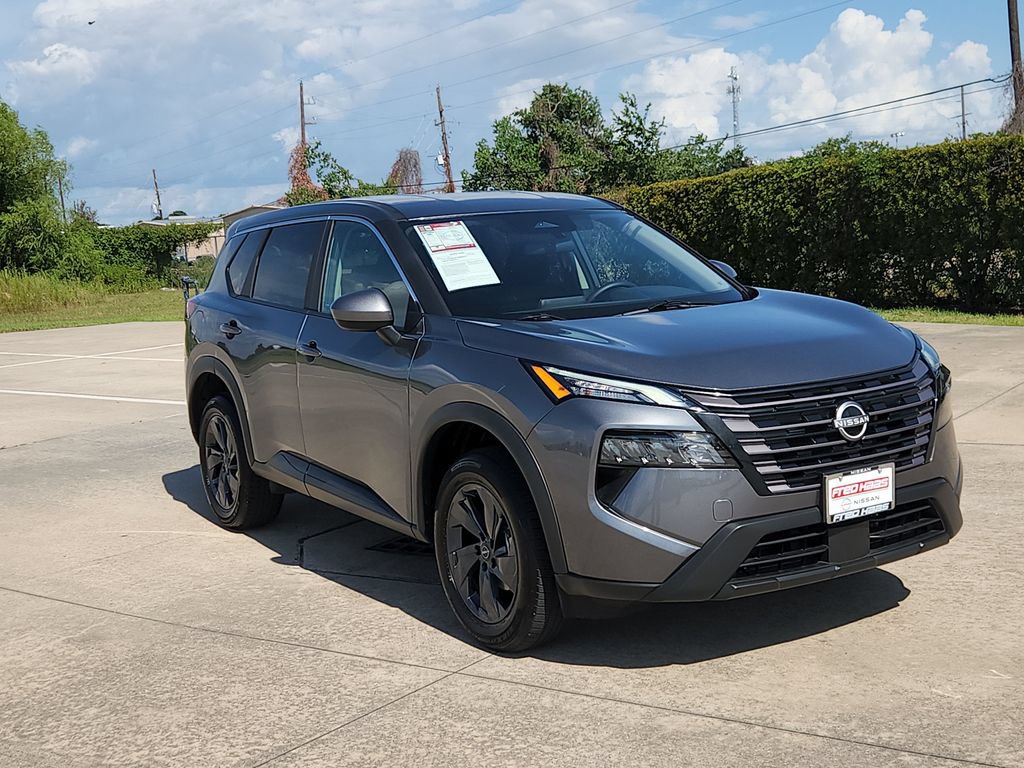 Used 2026 Nissan Rogue SV FWD image 3