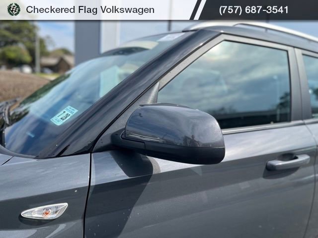 Used 2023 Hyundai Venue SEL w/ Cargo Package image 2