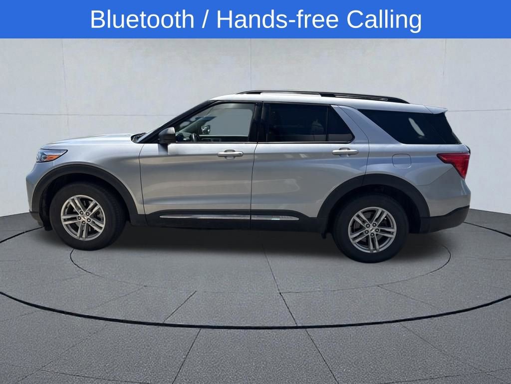 Used 2022 Ford Explorer XLT w/ Equipment Group 202A AWD/4WD image 2