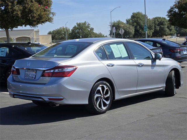 Used 2017 Honda Accord EX-L image 4