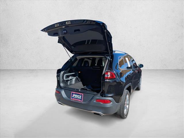 Used 2016 Jeep Cherokee Limited image 22