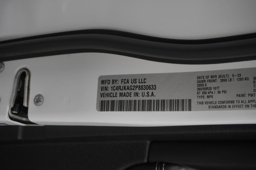 Certified 2023 Jeep Grand Cherokee L Laredo image 54