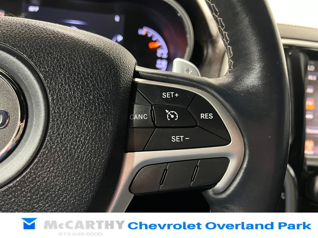 Used 2015 Jeep Grand Cherokee Overland AWD/4WD image 16