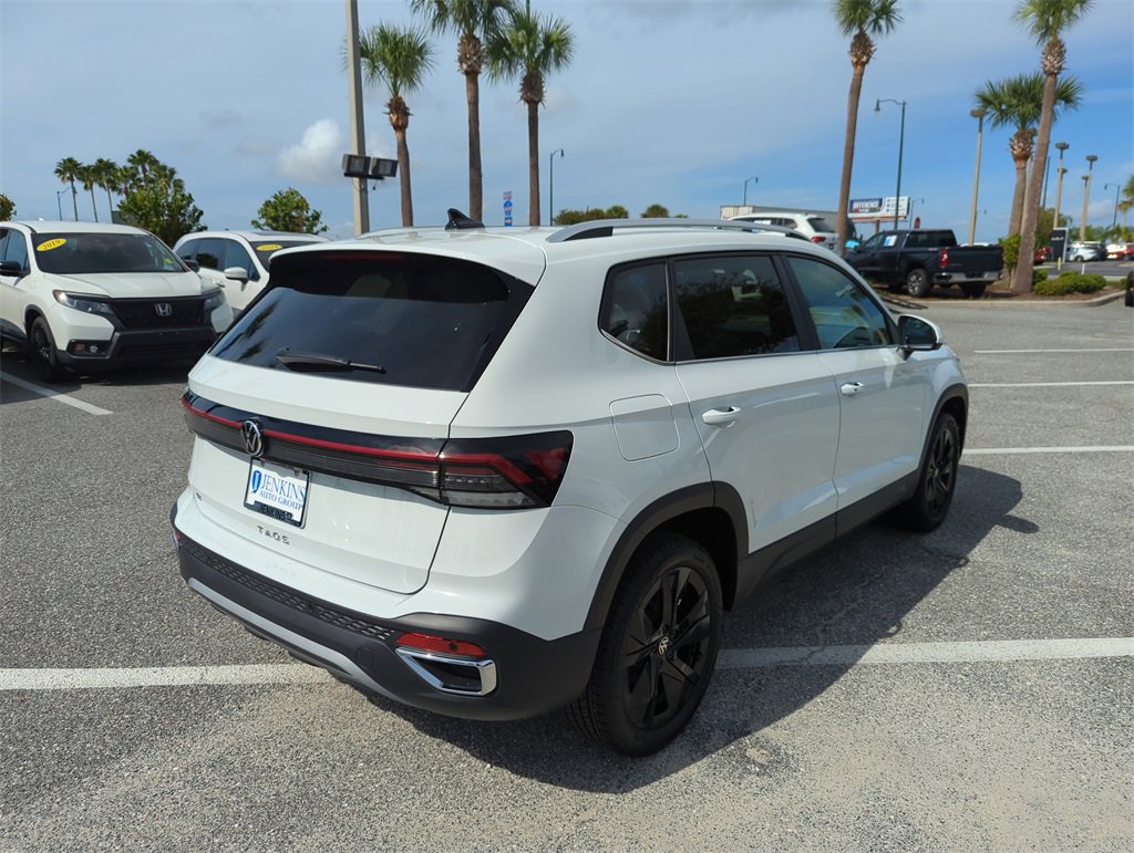 New 2025 Volkswagen Taos SE image 5