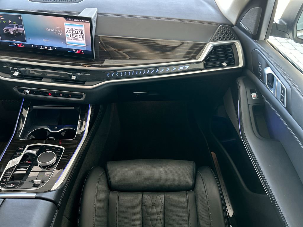 Used 2025 BMW X7 xDrive40i image 49