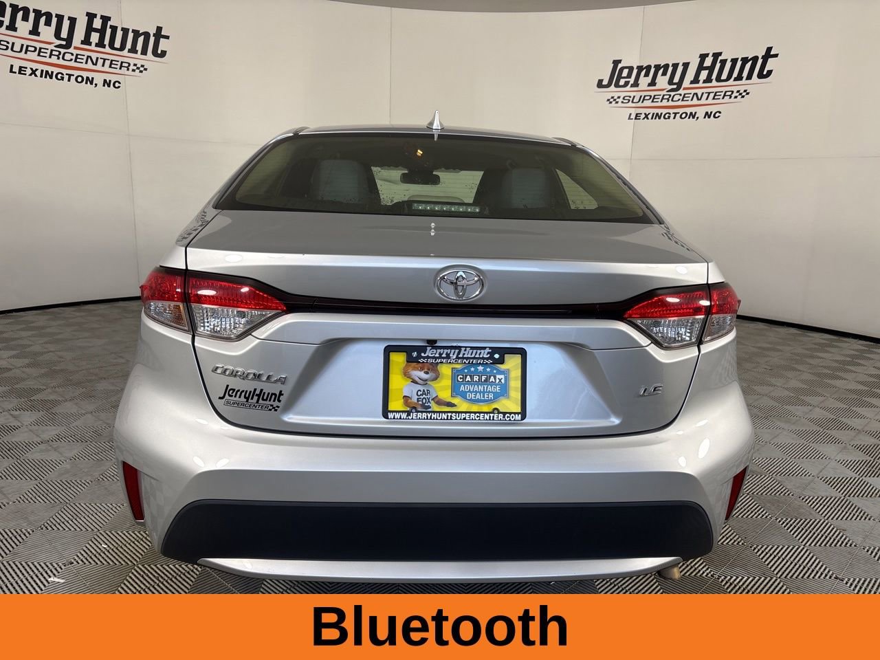 Used 2020 Toyota Corolla LE FWD image 6