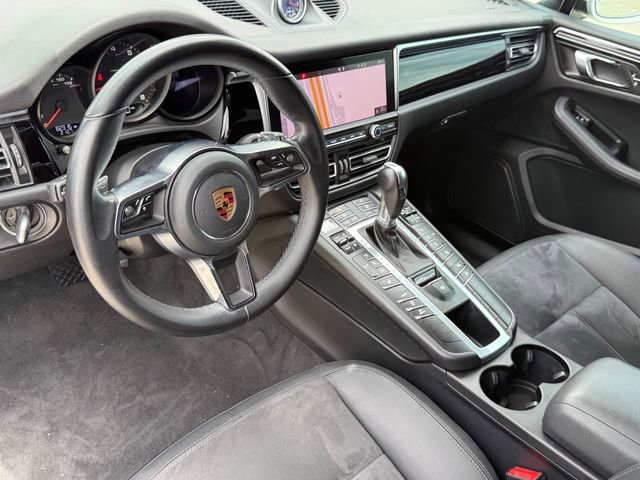 Used 2019 Porsche Macan AWD/4WD image 9