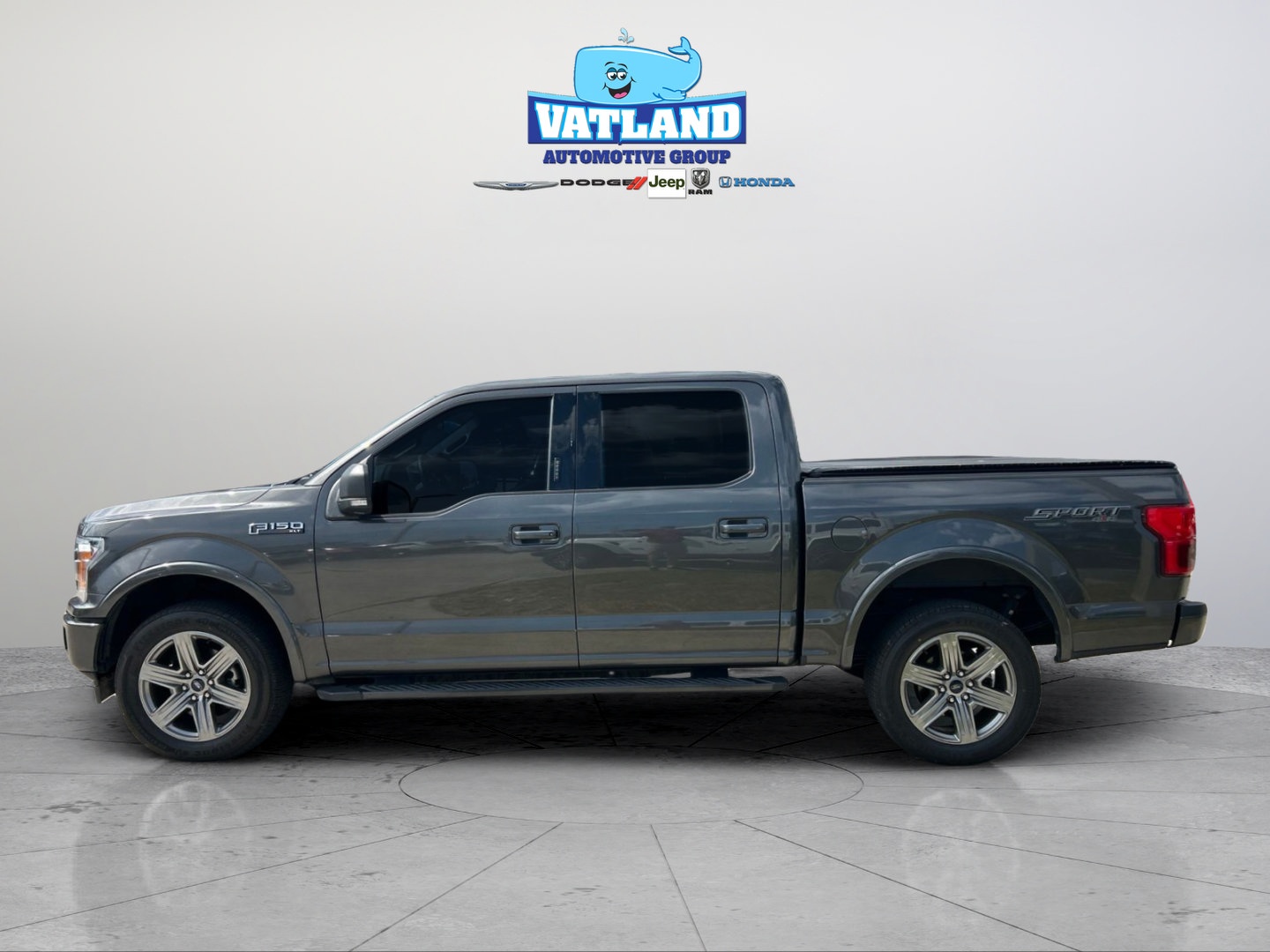 Used 2018 Ford F150 XLT w/ Equipment Group 302A Luxury AWD/4WD image 2