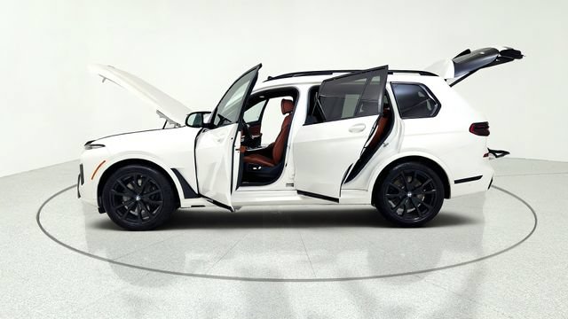 Used 2023 BMW X7 M60i AWD/4WD image 15