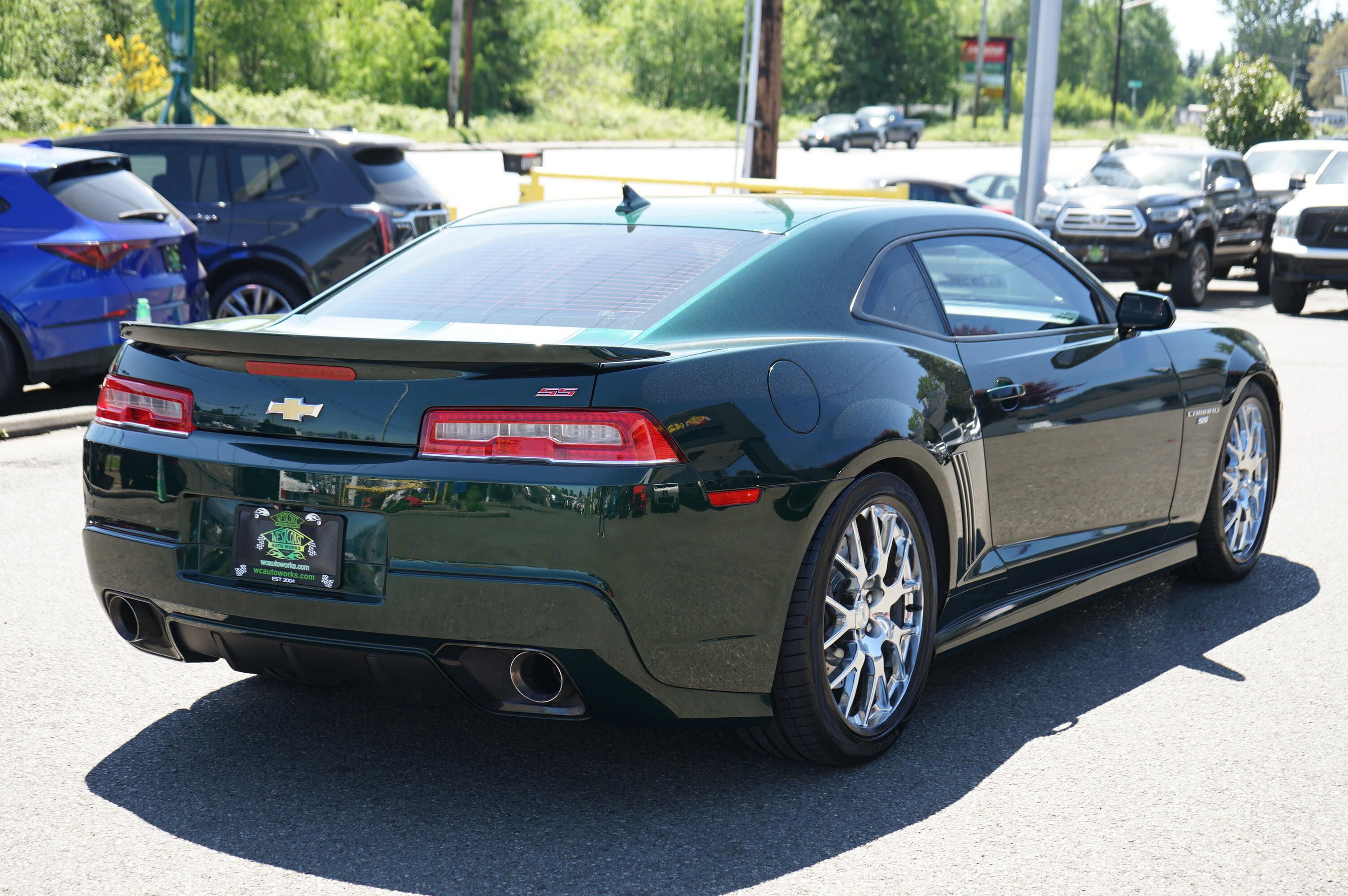 Used 2015 Chevrolet Camaro SS w/ Green Flash Special Edition RWD image 5