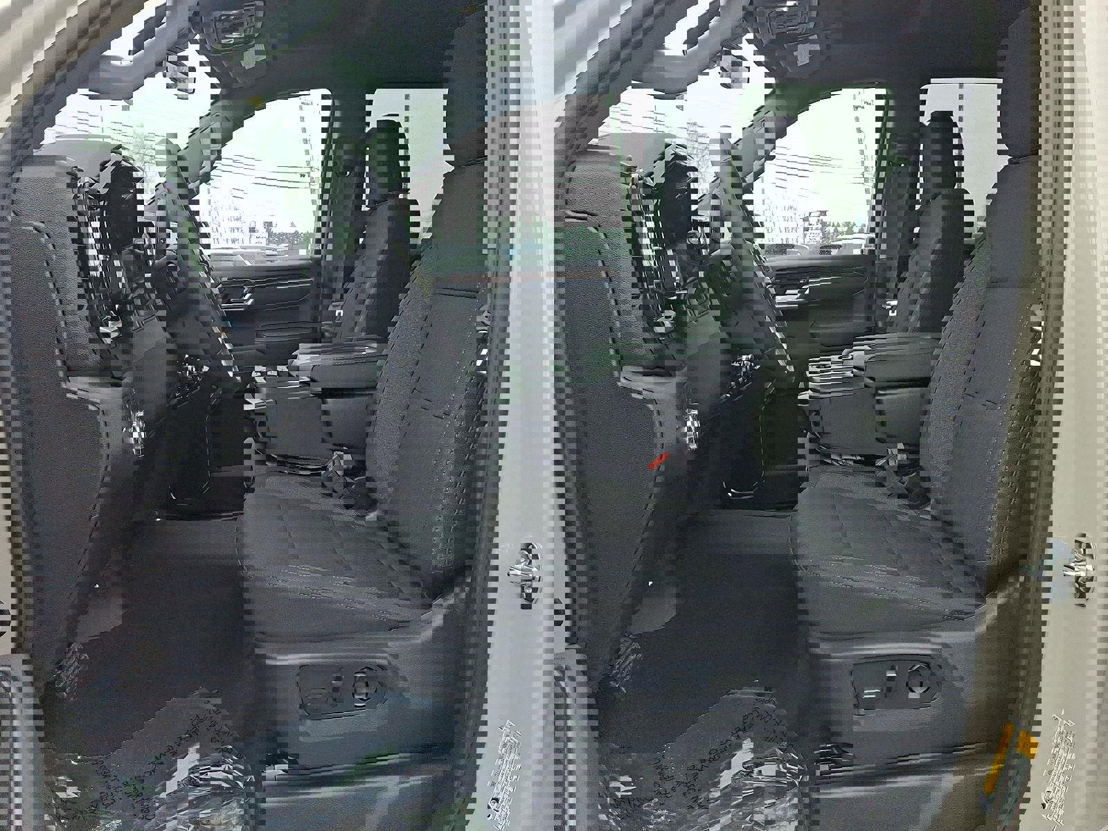 New 2026 GMC Sierra 1500 SLE w/ Preferred Package image 7