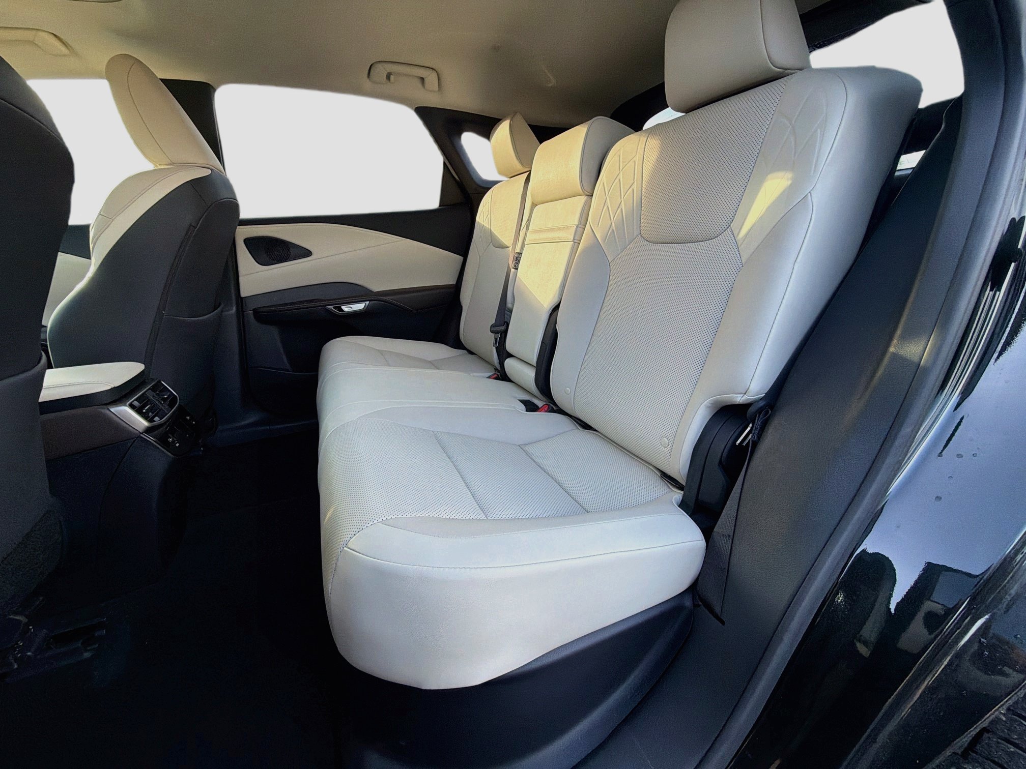 Used 2024 Lexus RX 350 Premium w/ Cold Area Package FWD image 21