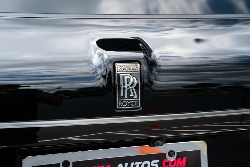 Used 2022 Rolls-Royce Cullinan Black Badge AWD/4WD image 16