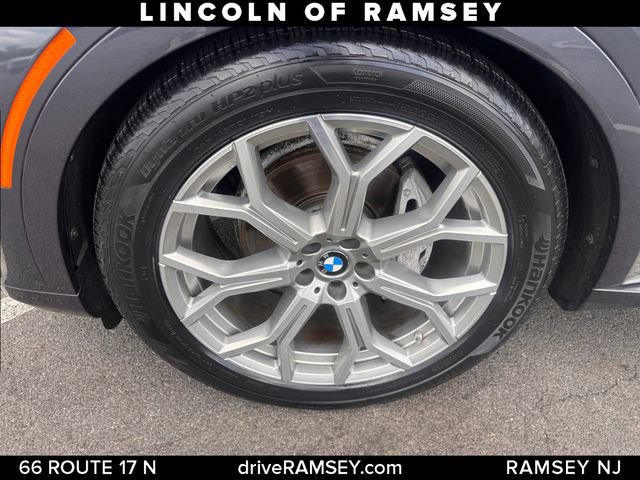 Used 2022 BMW X7 xDrive40i w/ Cold Weather Package AWD/4WD image 25