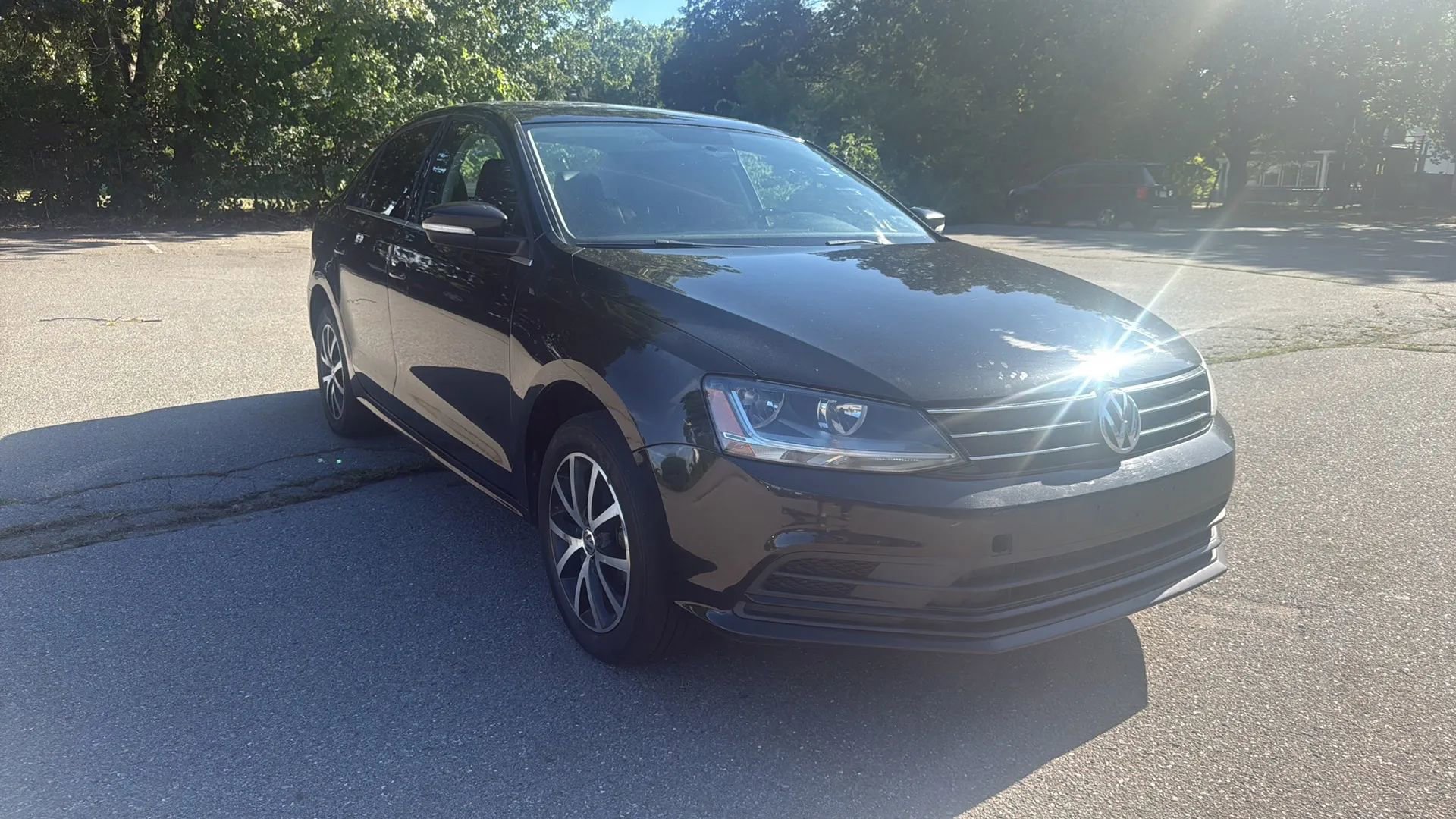 Used 2017 Volkswagen Jetta SE image 1