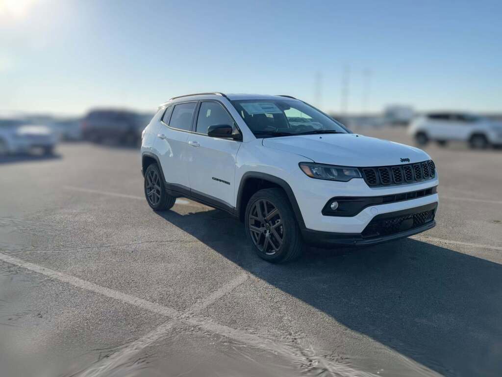 New 2026 Jeep Compass Latitude image 16