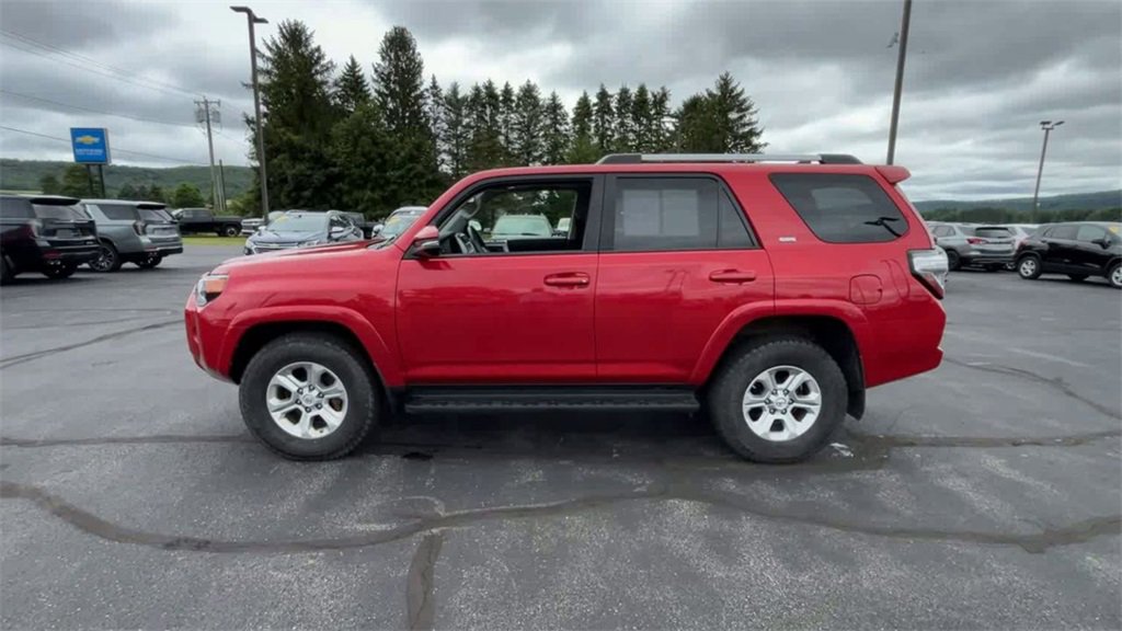 Used 2020 Toyota 4Runner SR5 Premium image 5