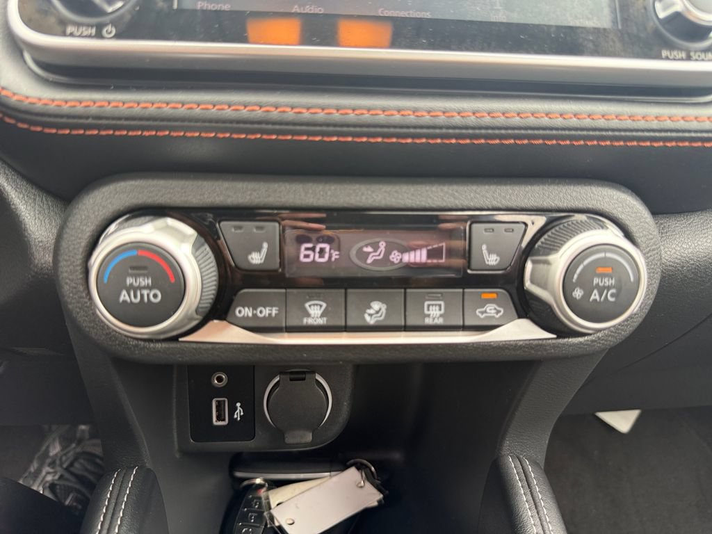 Used 2020 Nissan Kicks SR w/ SR Premium Package FWD image 21