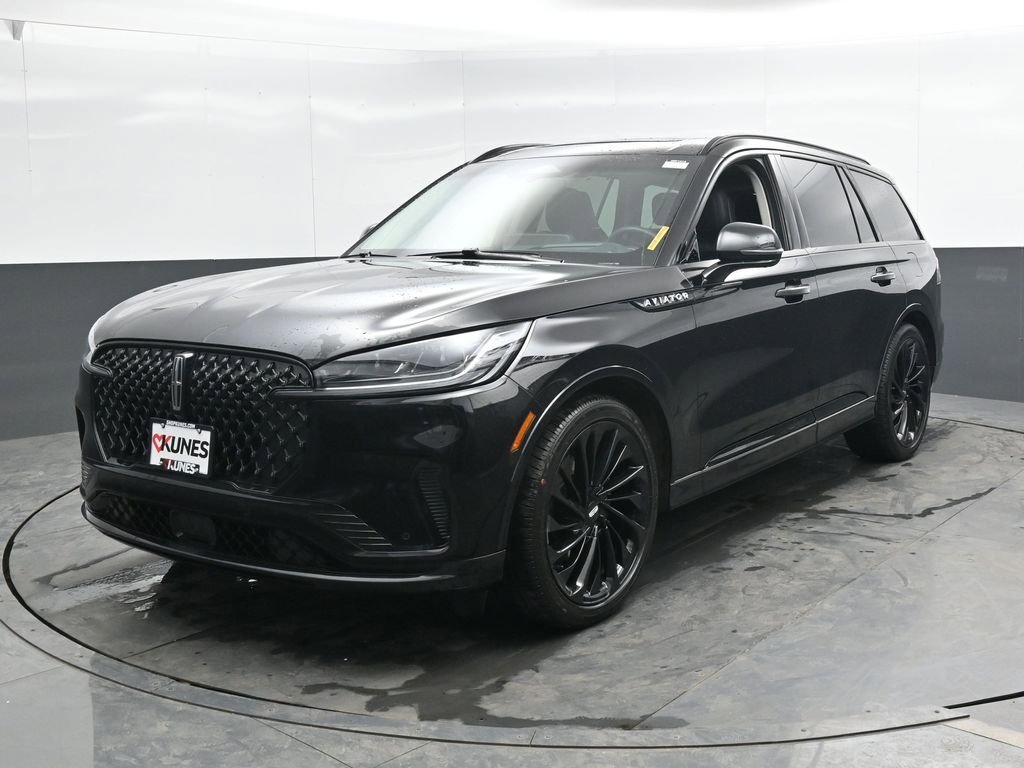 Used 2025 Lincoln Aviator Reserve w/ Equipment Group 201A image 9