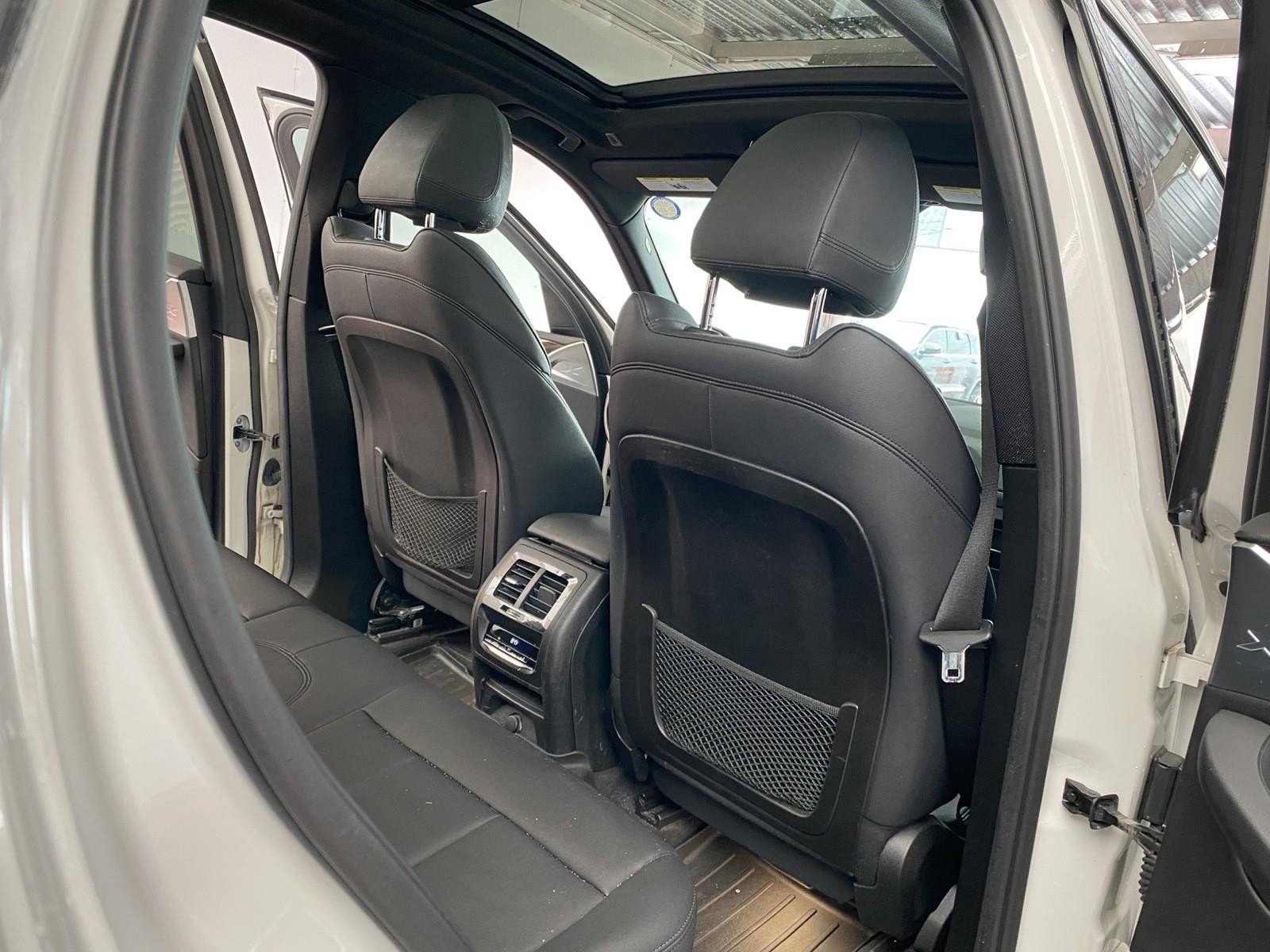 Used 2018 BMW X3 xDrive30i image 11