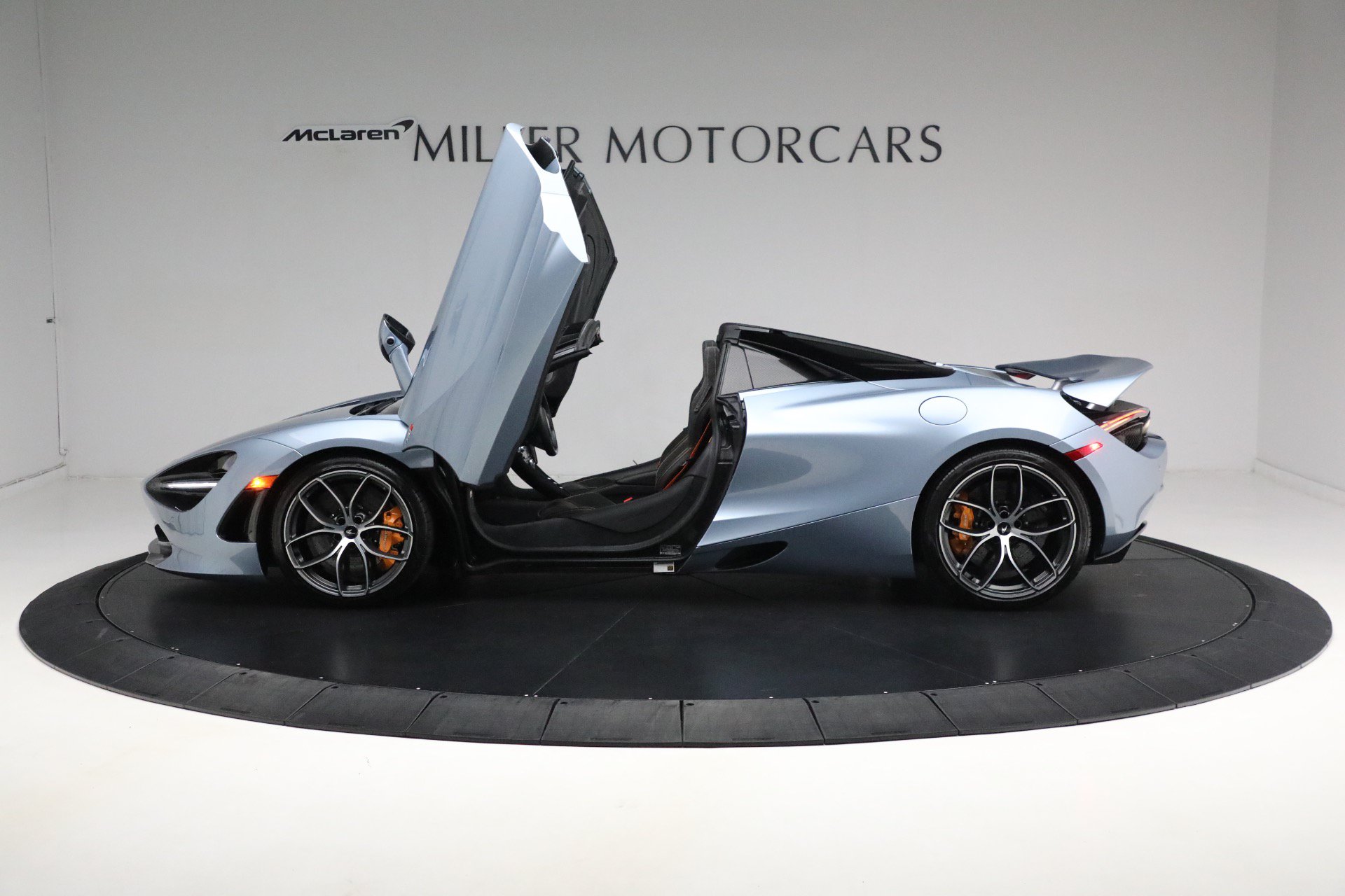 Used 2023 McLaren 720S Performance RWD image 16