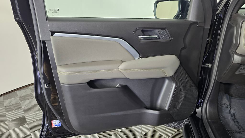 New 2026 Chevrolet Colorado ZR2 image 18