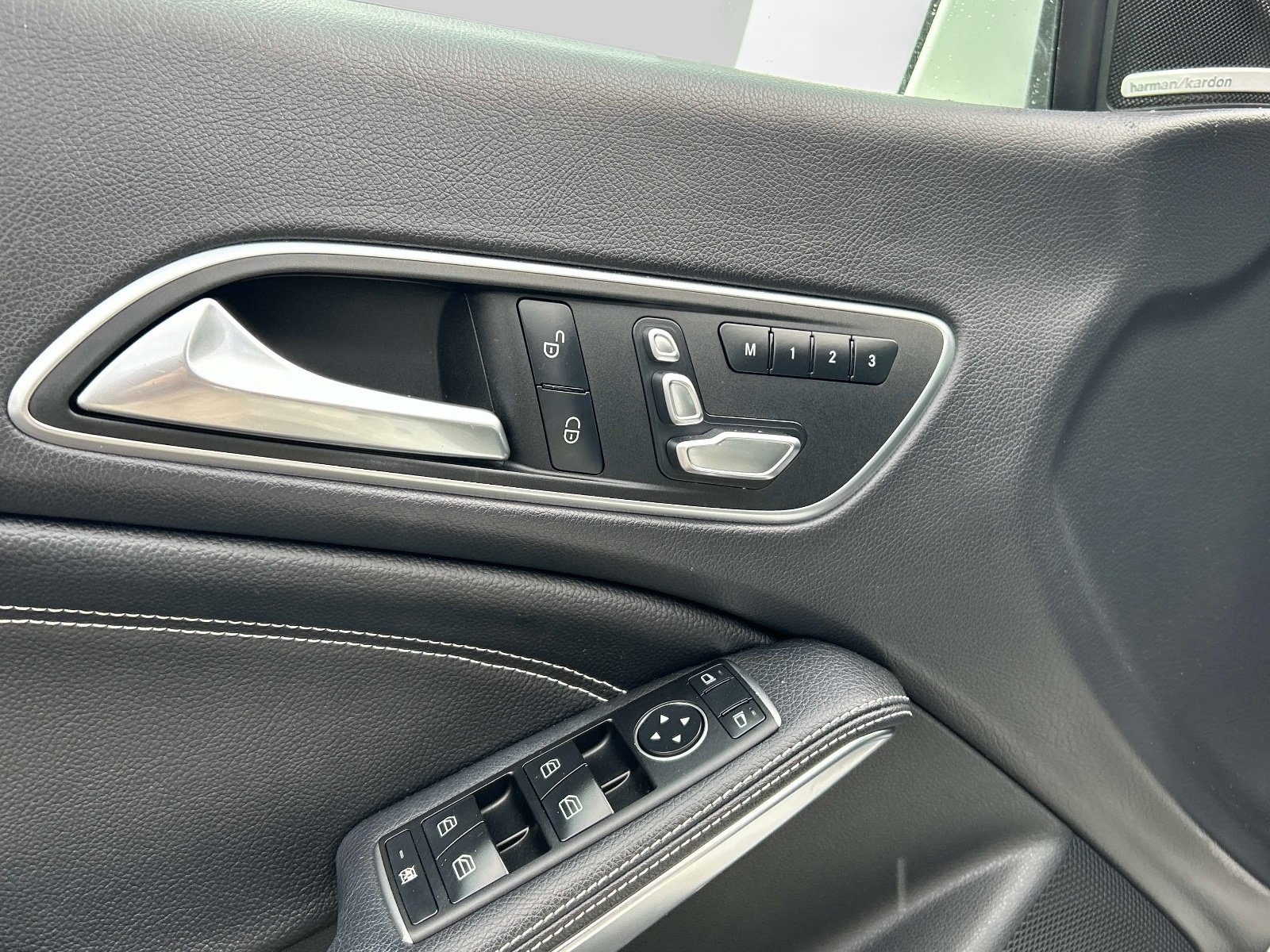 Used 2019 Mercedes-Benz CLA 250 4MATIC image 14