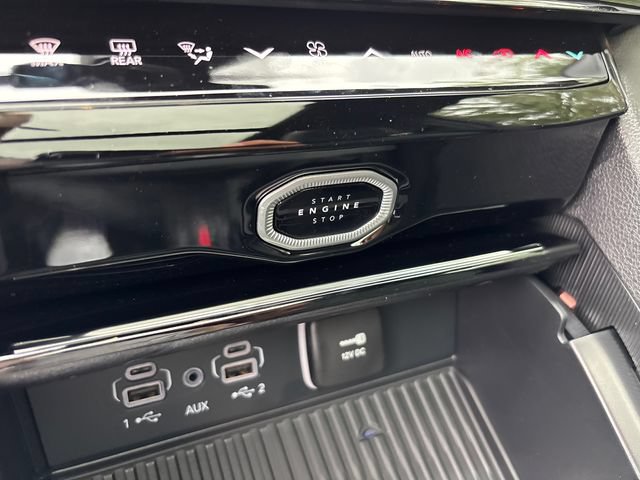 New 2027 Jeep Grand Cherokee Limited AWD/4WD image 18