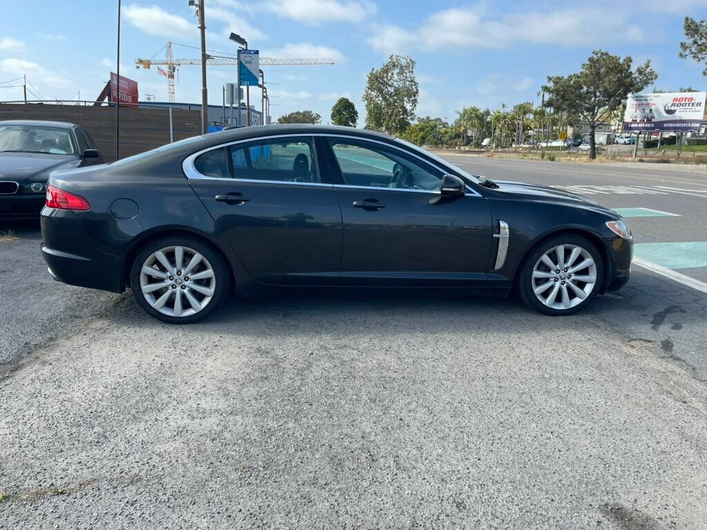 Used 2011 Jaguar XF Premium RWD image 6