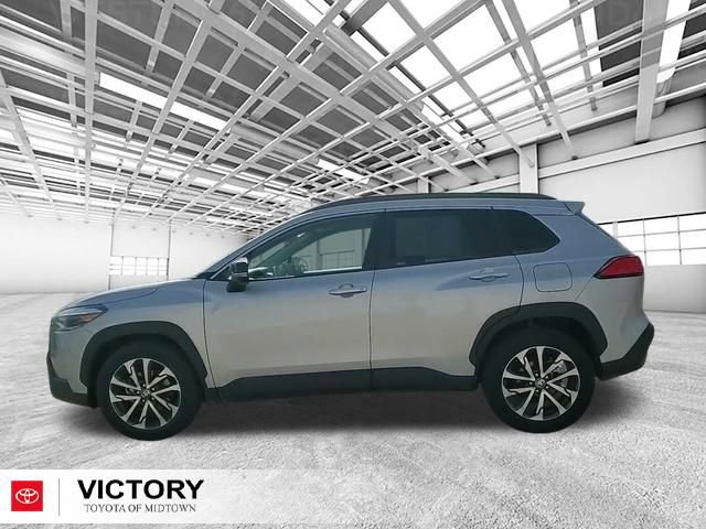 Certified 2025 Toyota Corolla Cross XLE image 6