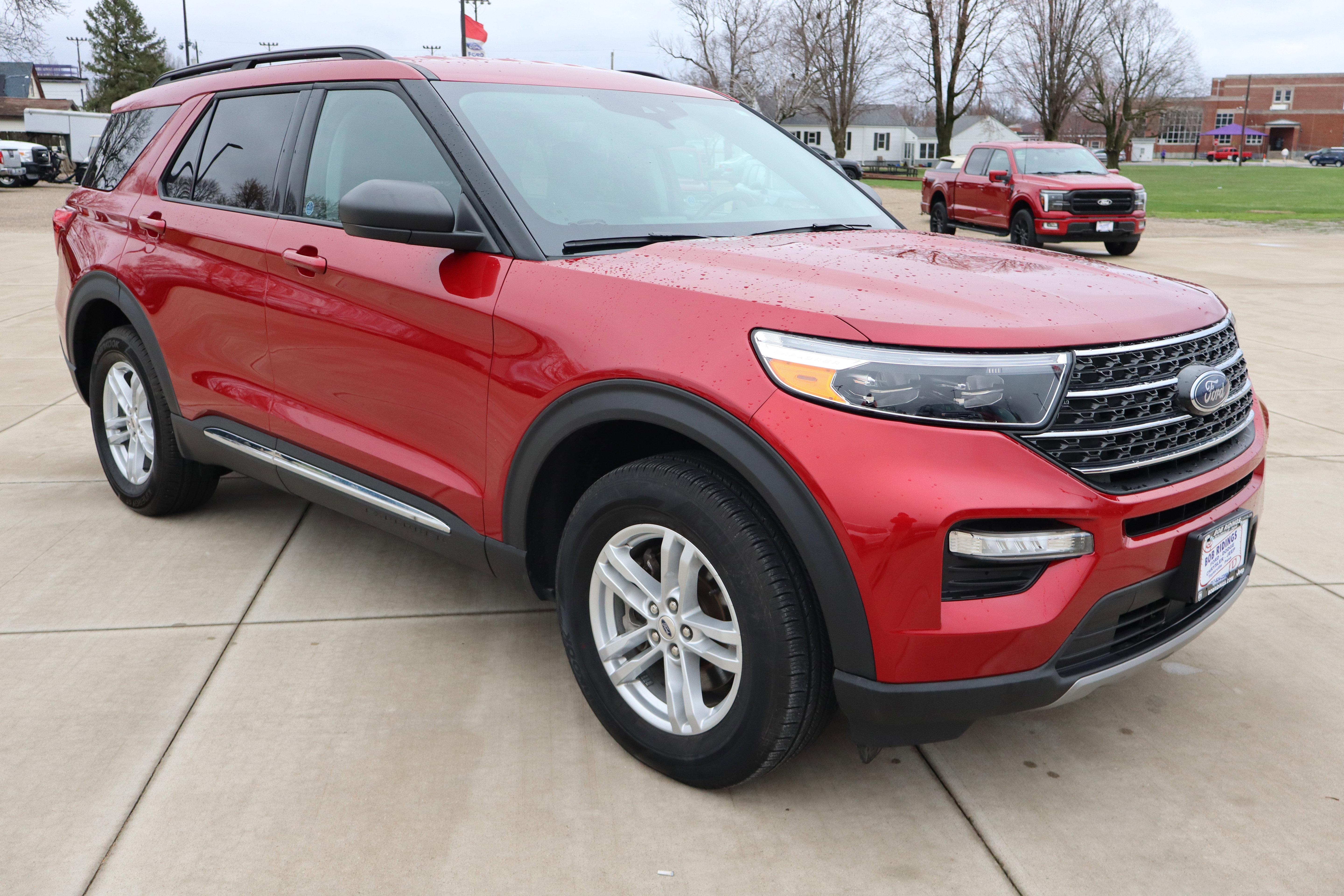 Used 2023 Ford Explorer XLT w/ Equipment Group 202A image 4